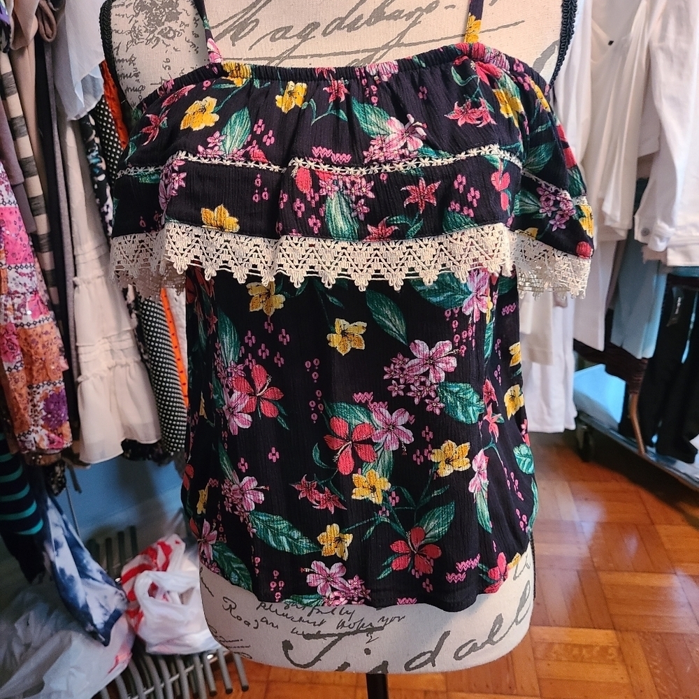 New off shoulder summer top